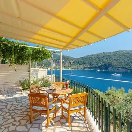 Thalassa Katokhorion (Lefkada)