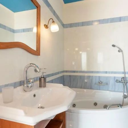 Thalassa Villa *